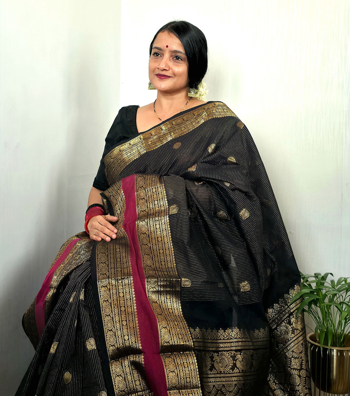 TRIPURA SUNDARI - Black Vaira Oosi 120-Count Pure Handloom Kanchi Cotton Saree with Magenta Border | ATIROOP
