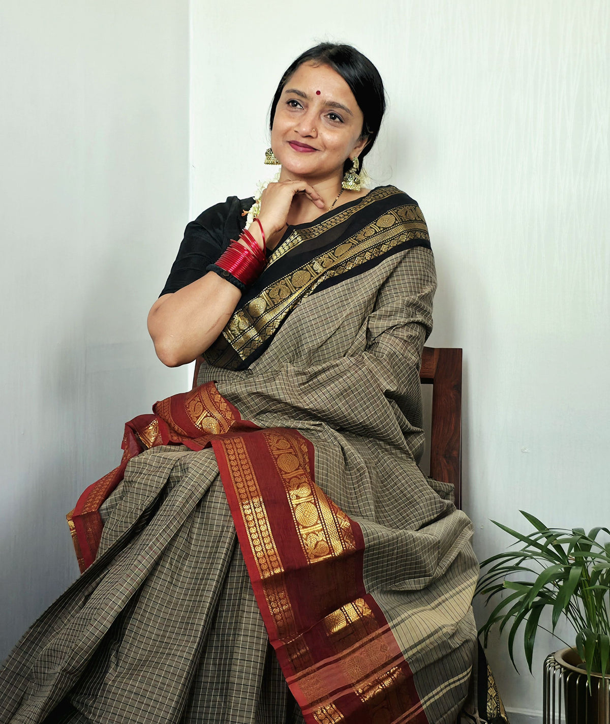 BRAHMI - Beige Ganga Jamuna Border 100-Count Pure Handloom Kanchi Cotton Saree | ATIROOP